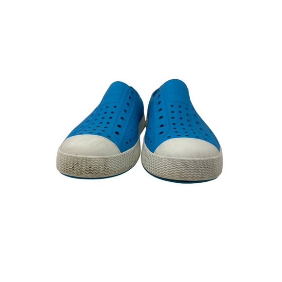 Native Jefferson Blue Perforated Slip-On Shoes With White Rubber Toe Cap Size J6 - Picture 4 of 8
